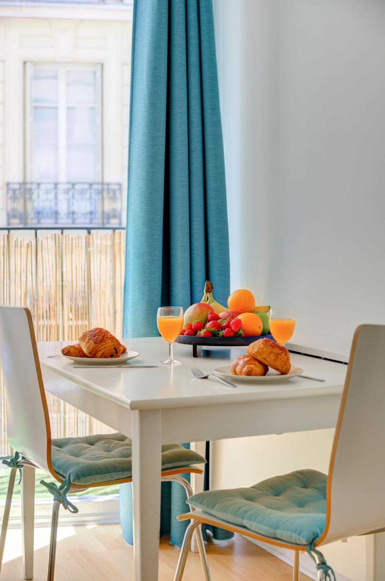 St Germain & Le Bon Marche With Balcony - Cityapartmentstay Paris Luaran gambar