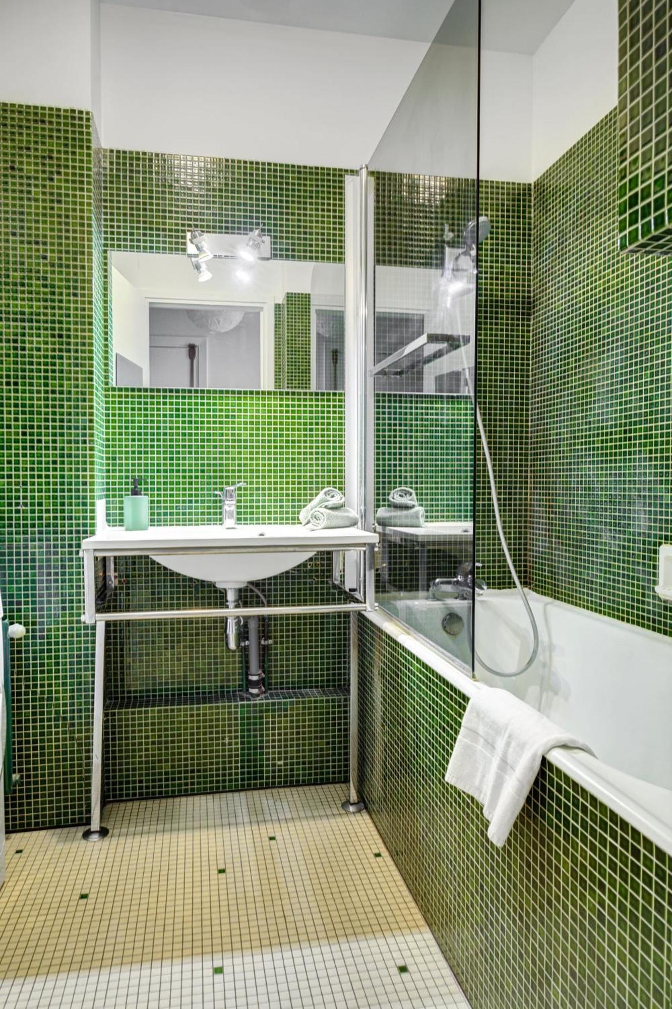 St Germain & Le Bon Marche With Balcony - Cityapartmentstay Paris Luaran gambar